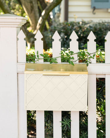 Wall-mount Mailbox in Trellis White