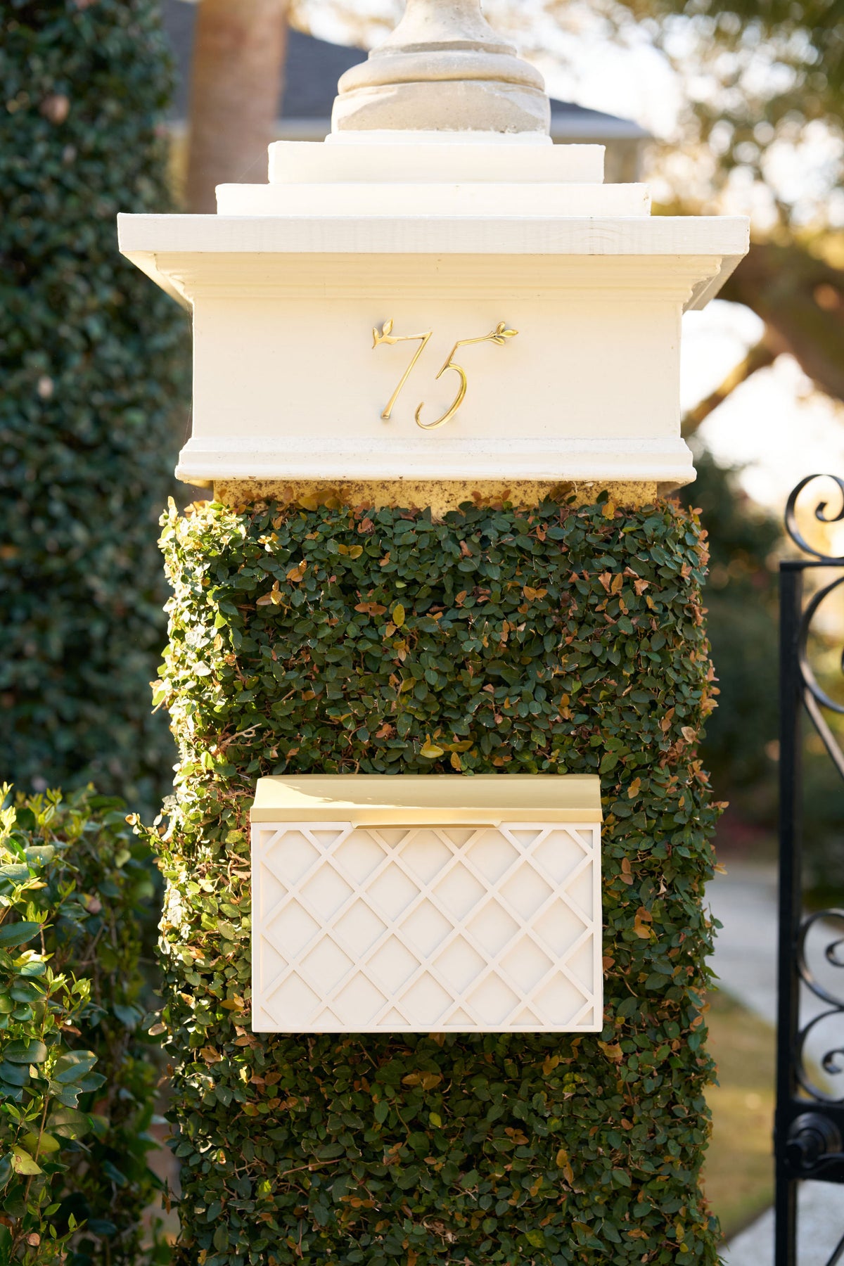 Wall-mount Mailbox in Trellis White – Art of the Entry