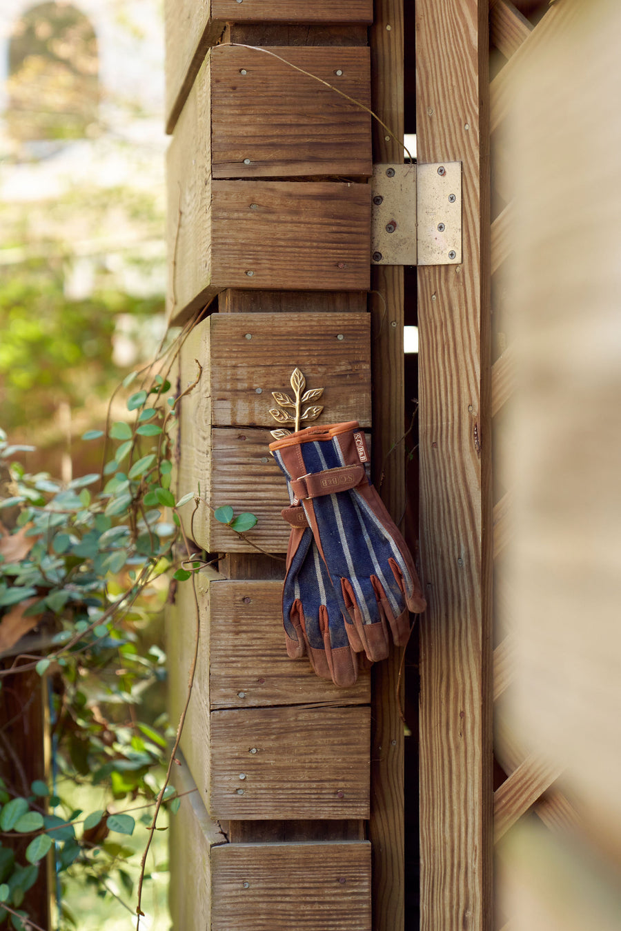 Decorative Leaf Entry Hook